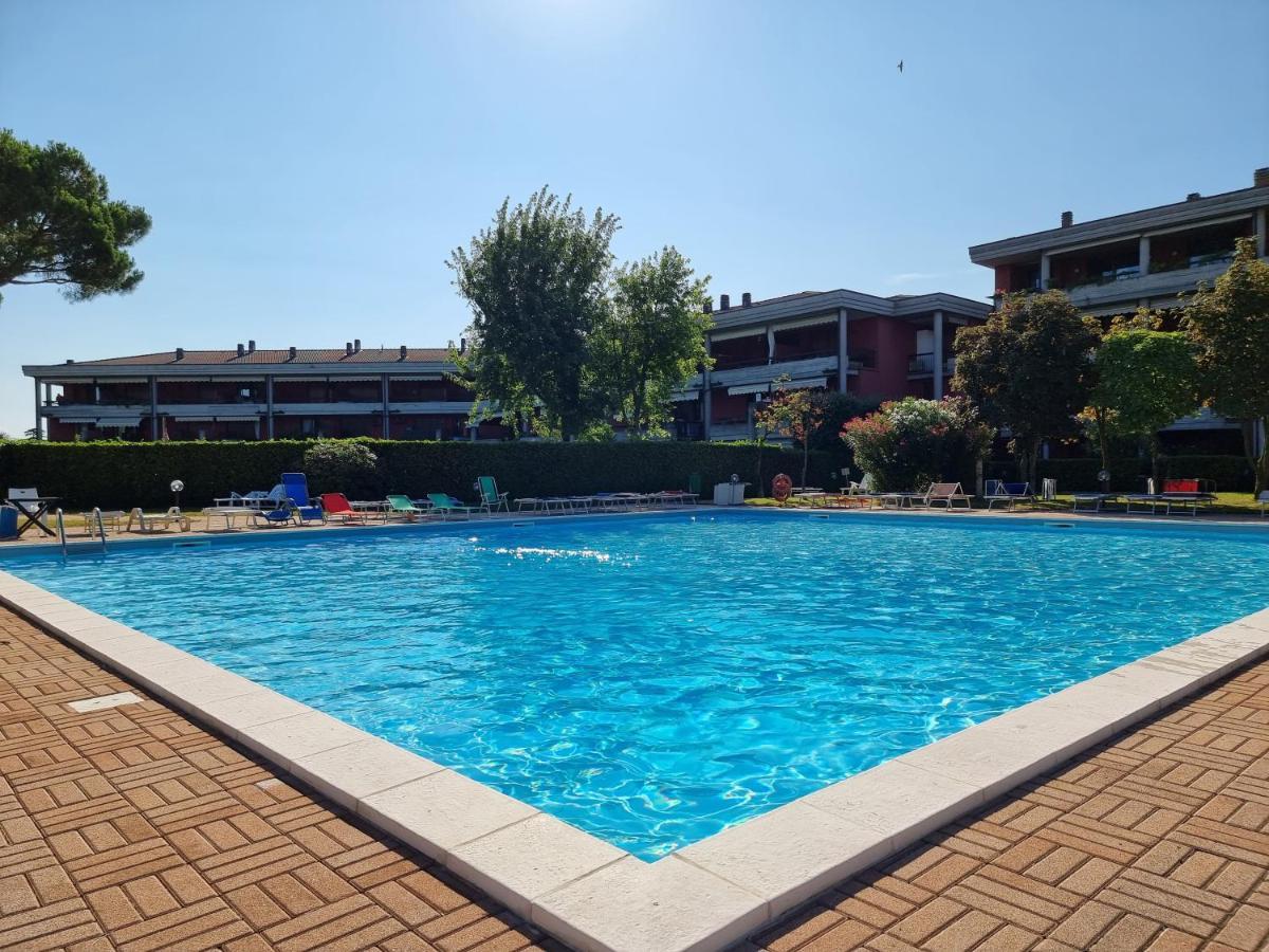 Home Gardaview Desenzano Дезенцано-дель-Гарда Экстерьер фото