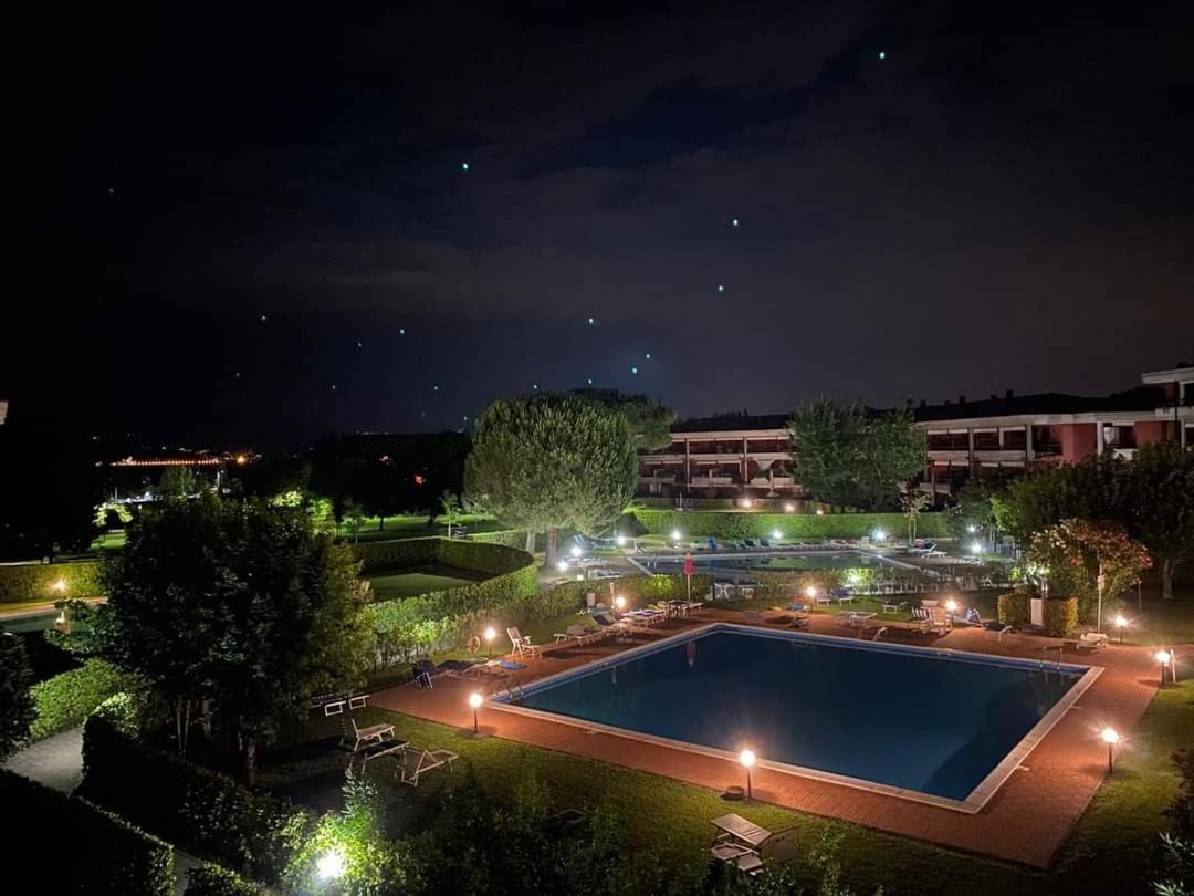 Home Gardaview Desenzano Дезенцано-дель-Гарда Экстерьер фото